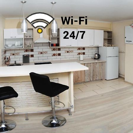 Залізнична 49 "Хочу Цю!" Apartment Ivano-Frankivsk Exterior foto